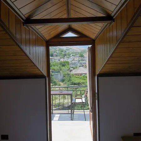 Kale Konukevi Gjirokastër